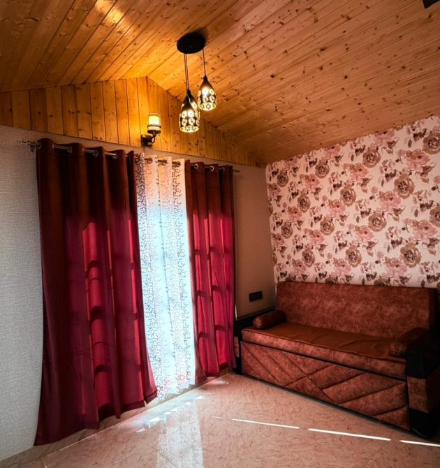 Jasmine Super Deluxe Jacuzzi Cottage (5)